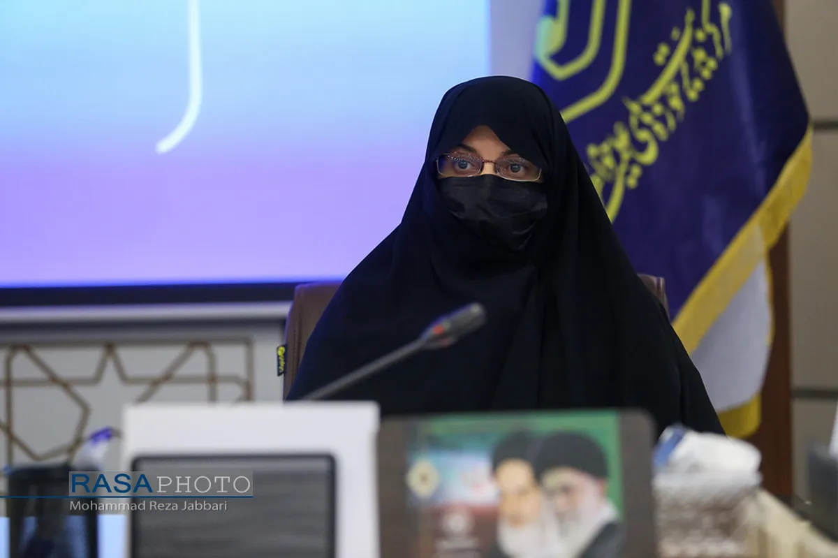 خانم آزاده صدر شیرازی مدیر کل اداره پذیرش و سنجش معاونت آموزش حوزه های علمیه خواهران سراسر کشور | نشست خبری مدیر حوزه علمیه خواهران کشور&lrm;&lrm;