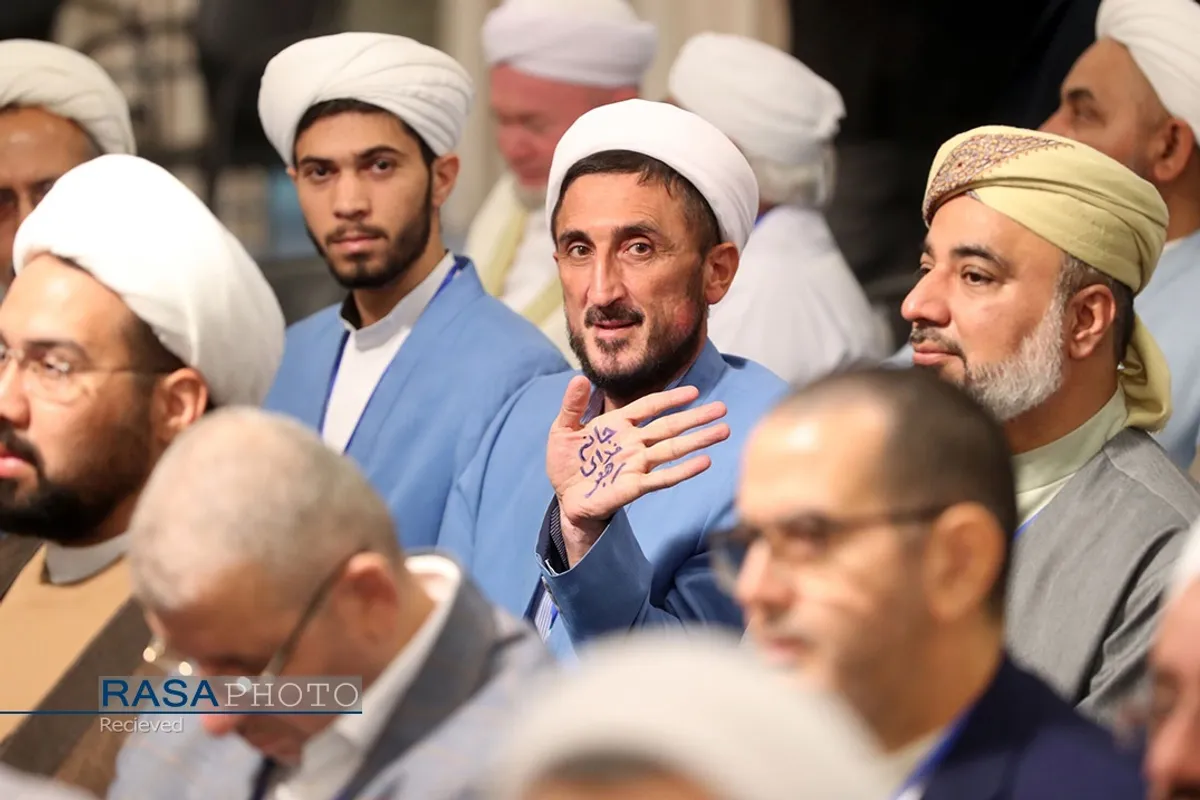 دیدار مسئولان نظام، سفرای کشور&zwnj;های اسلامی با رهبر انقلاب