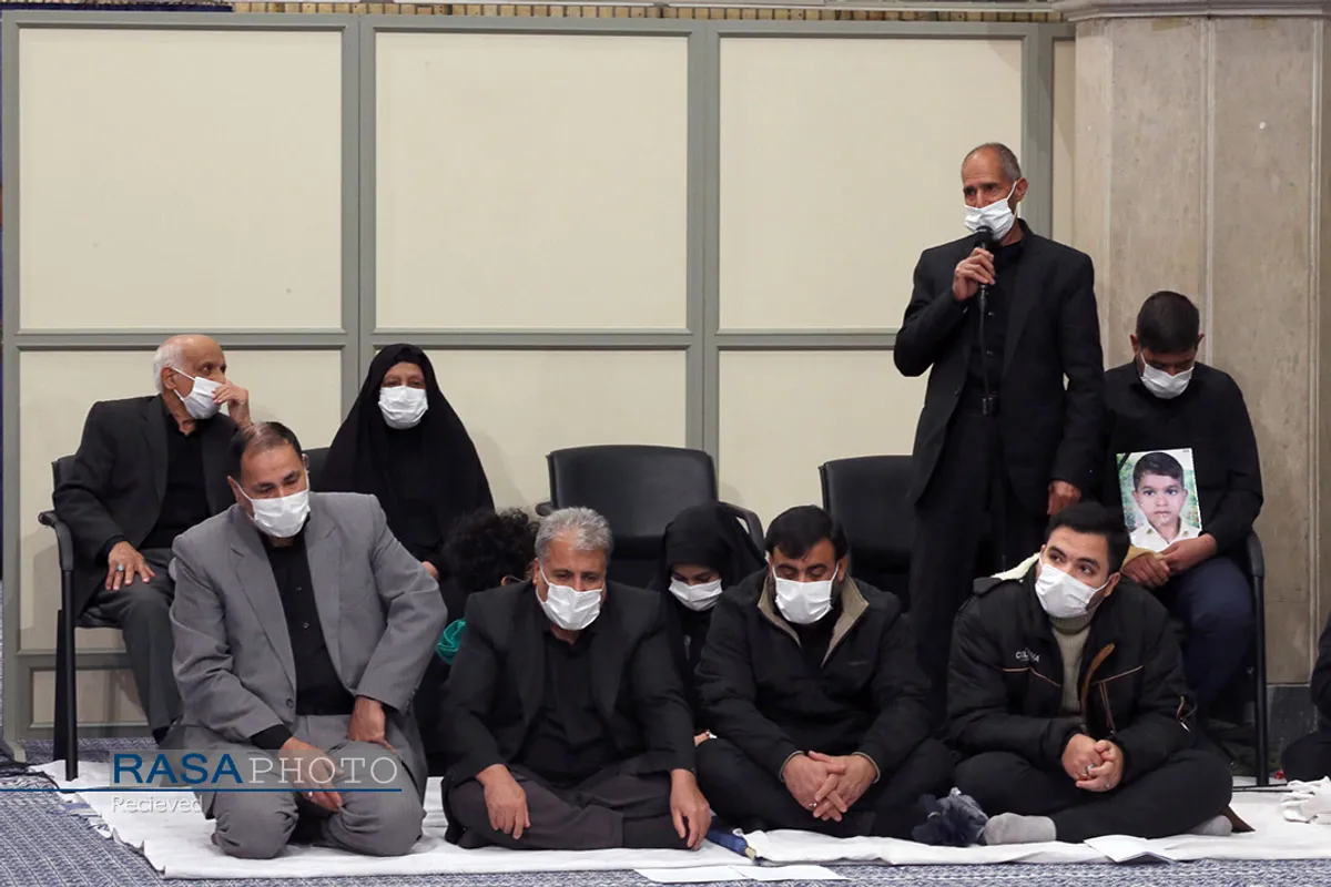 دیدار خانواده شهدای حادثه&zwnj; تروریستی شاهچراغ شیراز با رهبر معظم انقلاب