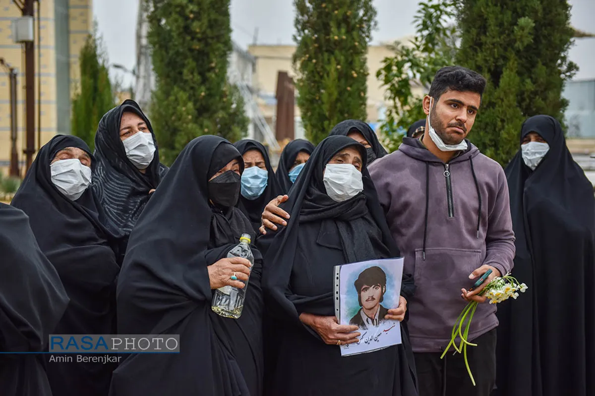 آیین استقبال از پیکر ۹ شهید دوران دفاع مقدس در شیراز&lrm;&lrm;