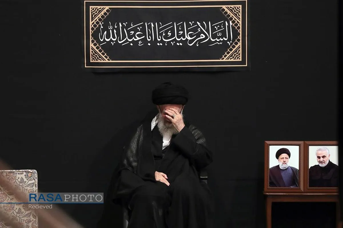 مراسم عزاداری شب عاشورای حسینی (علیه&zwnj;السلام) با حضور رهبر انقلاب