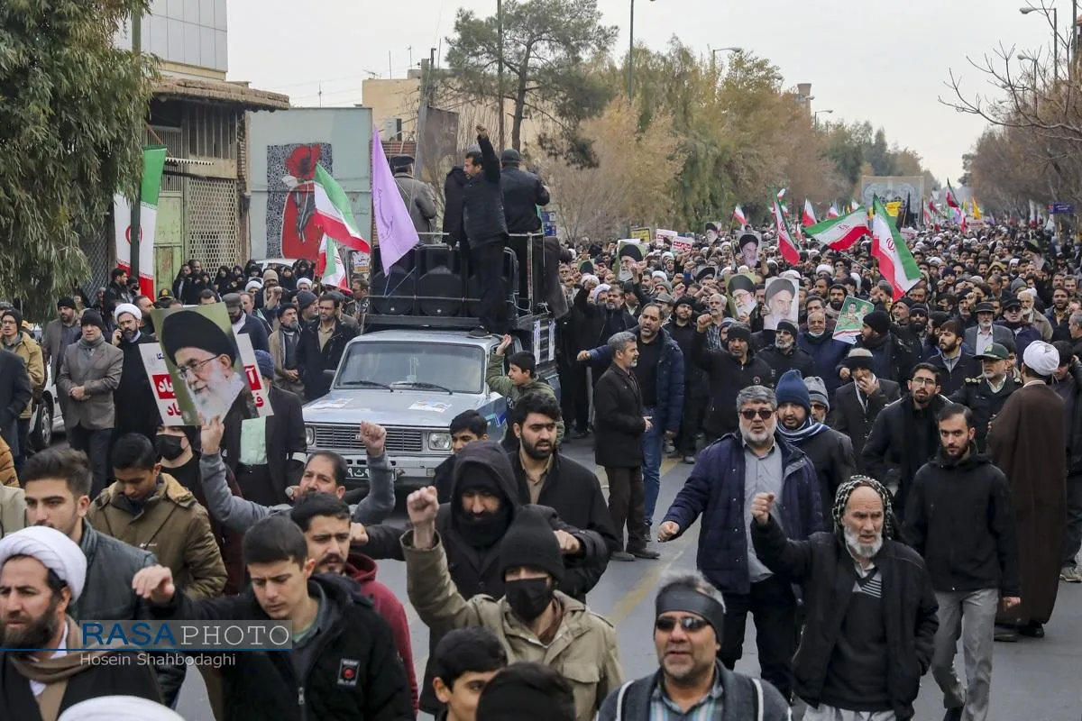 تشییع پیکر دو شهید مدافع امنیت فراجا در قم