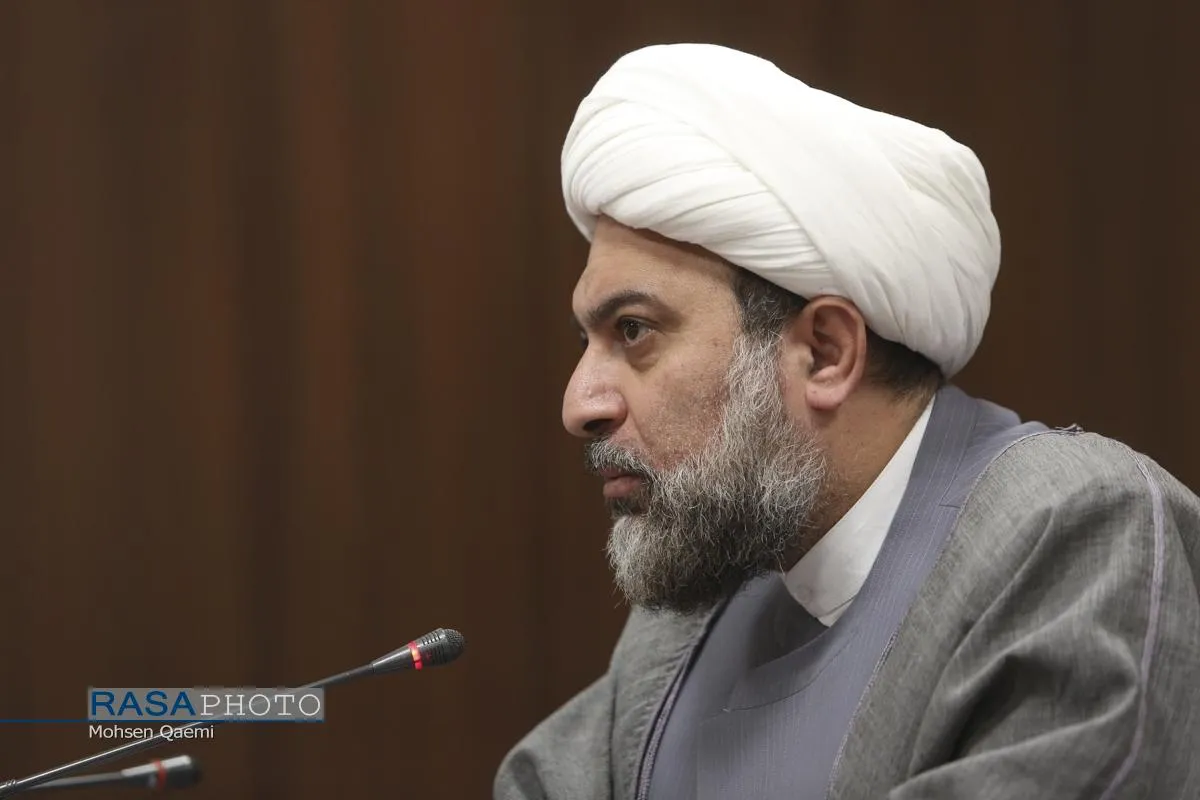 نشست نقش حوزه در تامین محتوای دینی برای هنرمندان