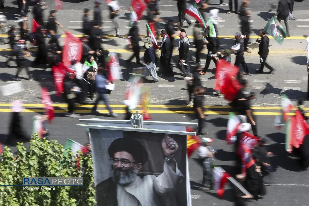 تشییع تاریخی رهبر شهید انقلاب در تهران -۲