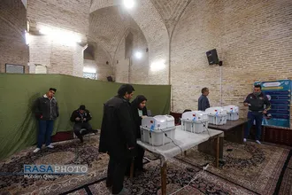 مشارکت مردم قم در انتخابات مجلس شورای اسلامی و مجلس خبرگان رهبری