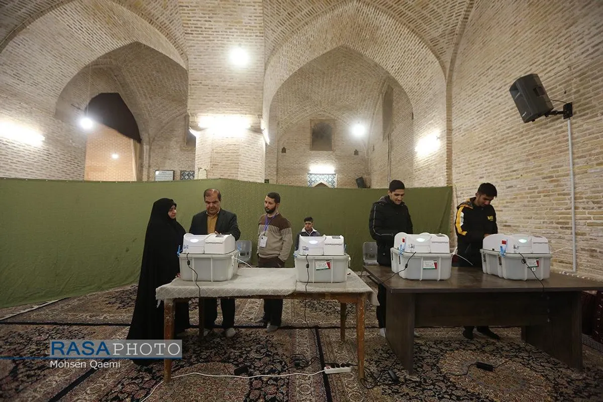 مشارکت مردم قم در انتخابات مجلس شورای اسلامی و مجلس خبرگان رهبری