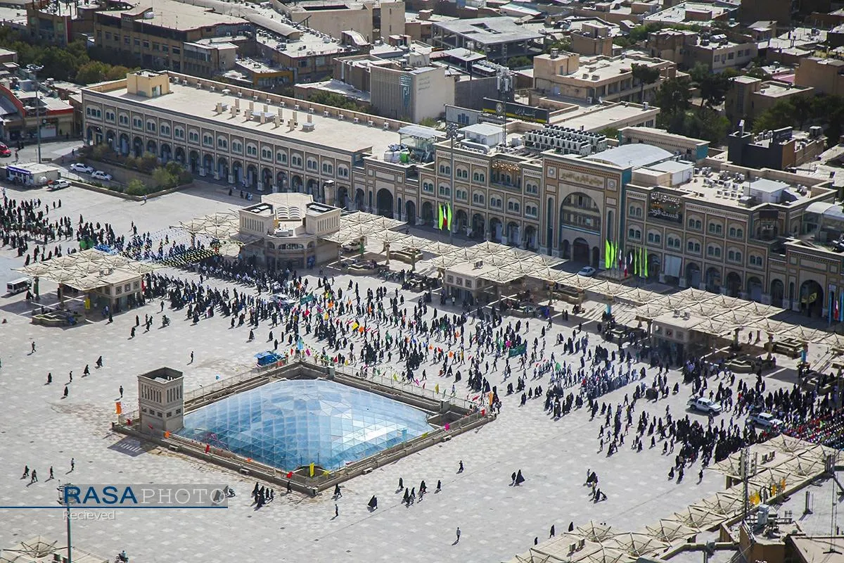 گلباران حرم حضرت فاطمه معصومه (سلام&zwnj;الله&zwnj;علیها) در سالروز ورود بانوی کرامت به قم