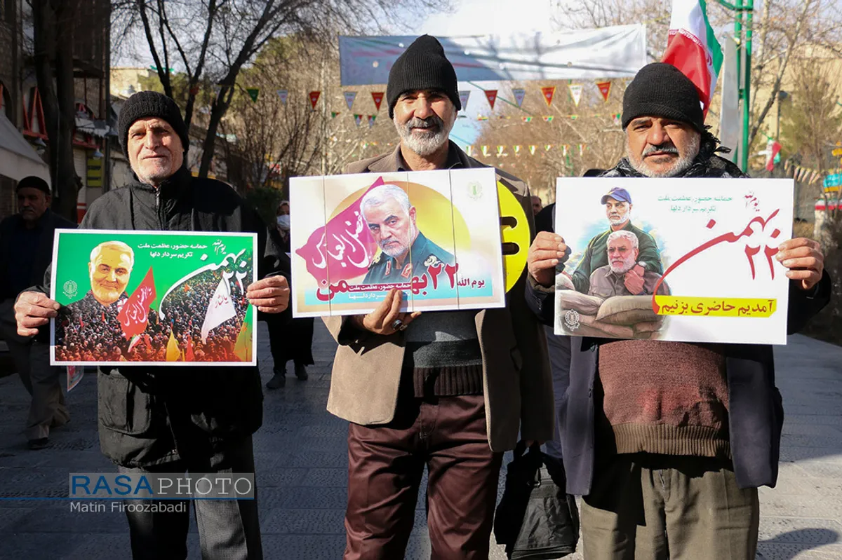 حضور سردار شهید حاج قاسم سلیمانی در راهپیمایی ۲۲ بهمن ۱۳۹۸