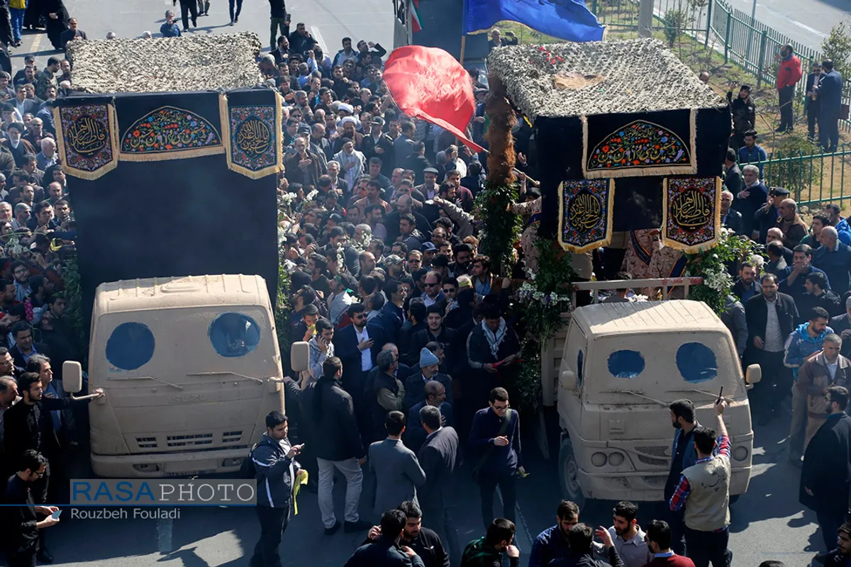 مراسم تشییع دو شهید گمنام دفاع مقدس&lrm; در تهران