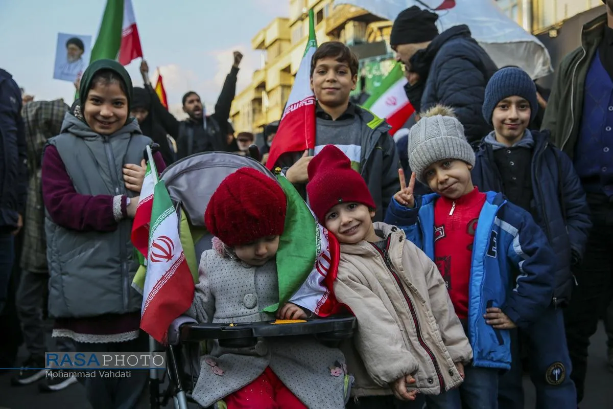 بیعت تاریخی مردم ولایتمدار تهران با سومین رهبر معظم انقلاب اسلامی
