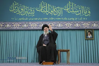 دیدار اقشار مختلف مردم در روز مبعث پیامبر اعظم (صلّی&zwnj;الله&zwnj;علیه&zwnj;و&zwnj;آله) با رهبر انقلاب