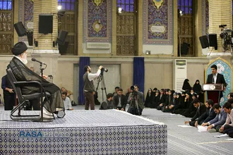 دیدار جمعی از دانشجویان و نمایندگان تشکل&zwnj;های دانشجویی با رهبر انقلاب