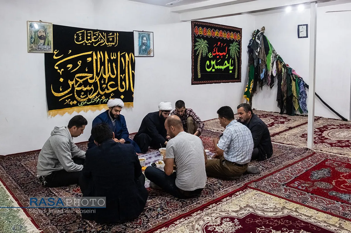 توزیع ۲۰۰۰ پرس آش نذری به مناسبت سالروز وفات حضرت ام المومنین خدیجه کبری (سلام الله علیها) توسط طلاب و خیرین در مناطق محروم تالش