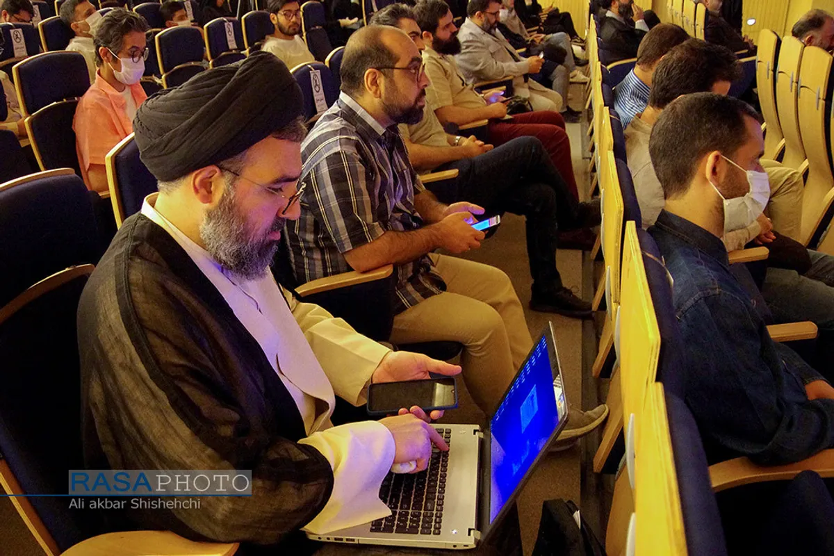 مشهد | کار گاه آموزشی هنری با موضوع "مردم داری و کرامت انسانی در سیره رضوی"