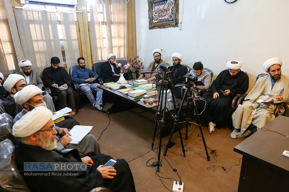 نشست علمی"مبانی فقهی حکم اعدام سلمان رشدی (با رویکرد پاسخ به شبهات)"