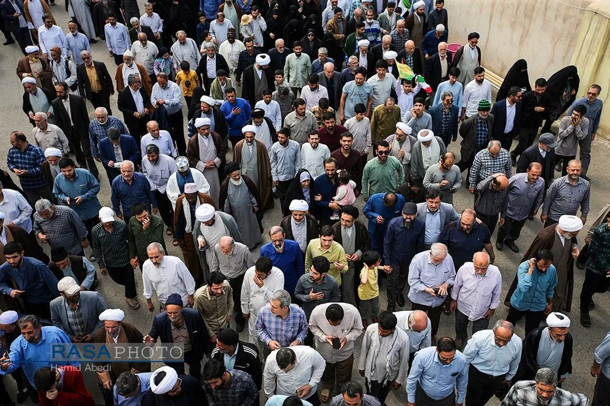 راهپیمایی مردم قم در حمایت از عملیات غرور آفرین وعده صادق