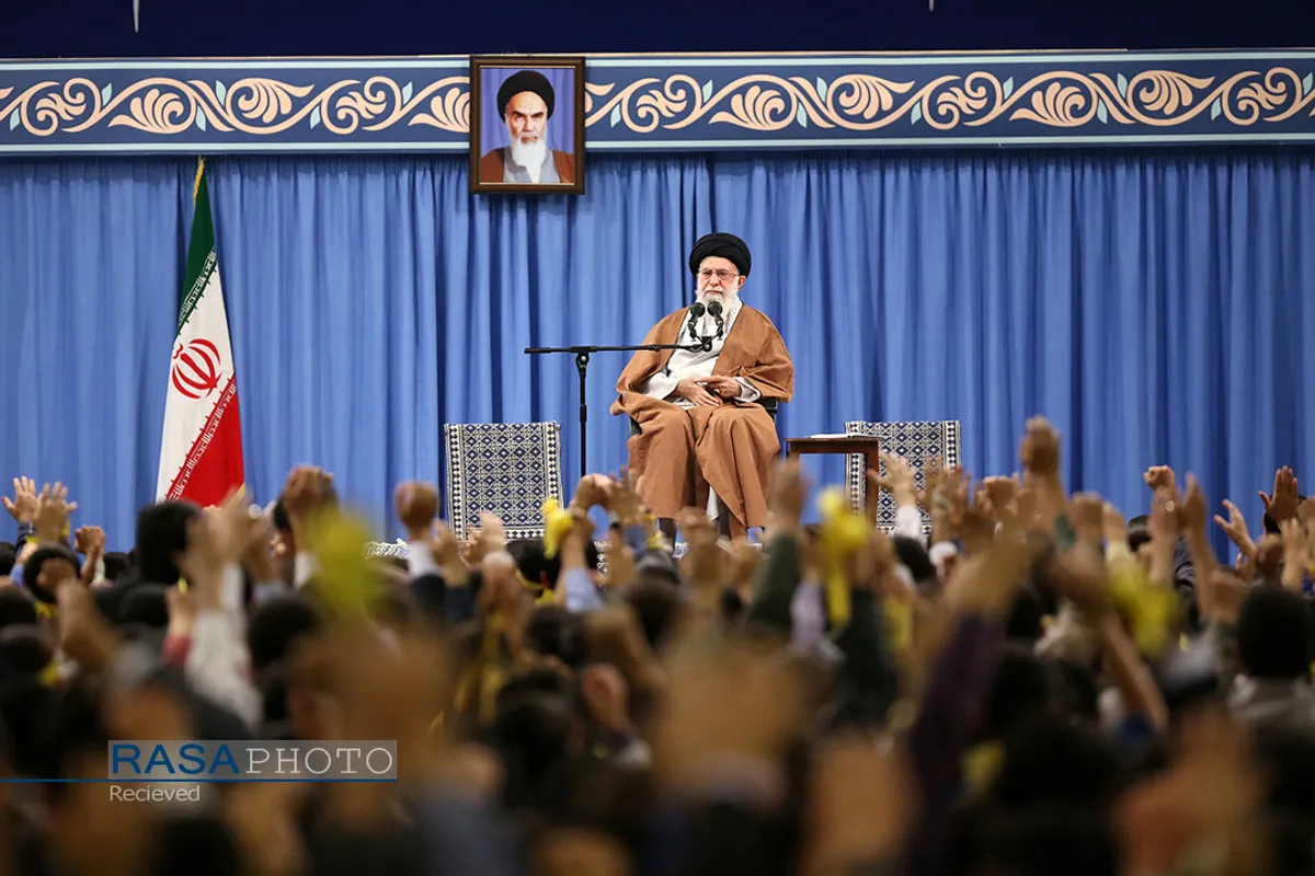دیدار هزاران نفر از دانشجویان و دانش&zwnj;آموزان با مقام معظم رهبری