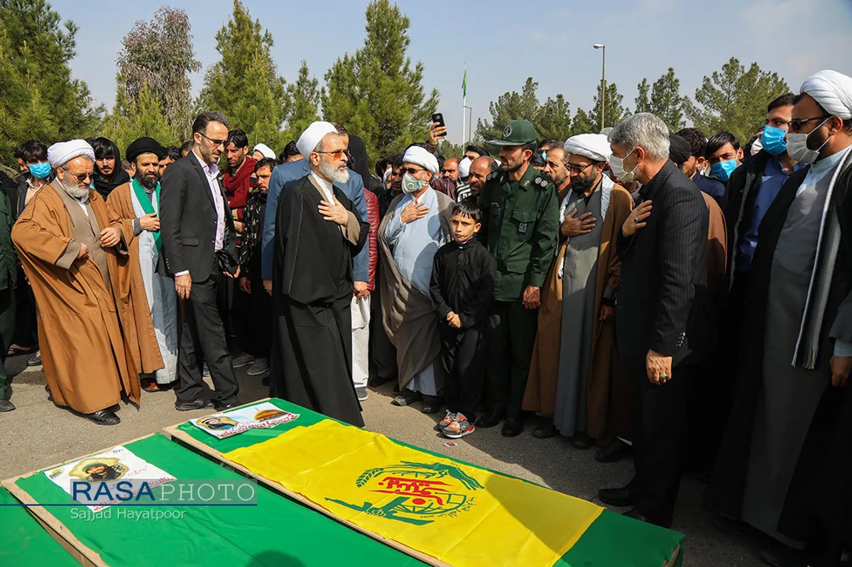 وداع و تشیع پیکر ۱۱ شهید مدافع حرم در قم&lrm;