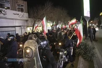 تجمع و راهپیمایی شبانه مردم انقلابی قم علیه اغتشاشگران