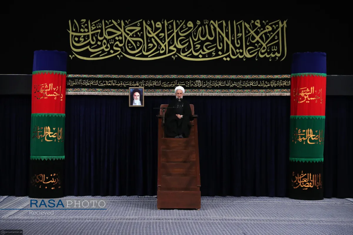 عزاداری شب عاشورای حسینی (علیه&zwnj;السلام) با حضور رهبر انقلاب اسلامی