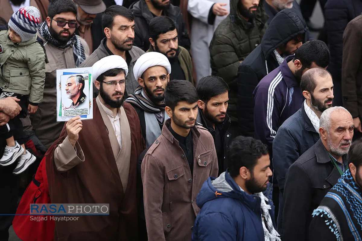 راهپیمایی خودجوش طلاب و بسیجیان قم در پی شهادت حاج قاسم سلیمانی