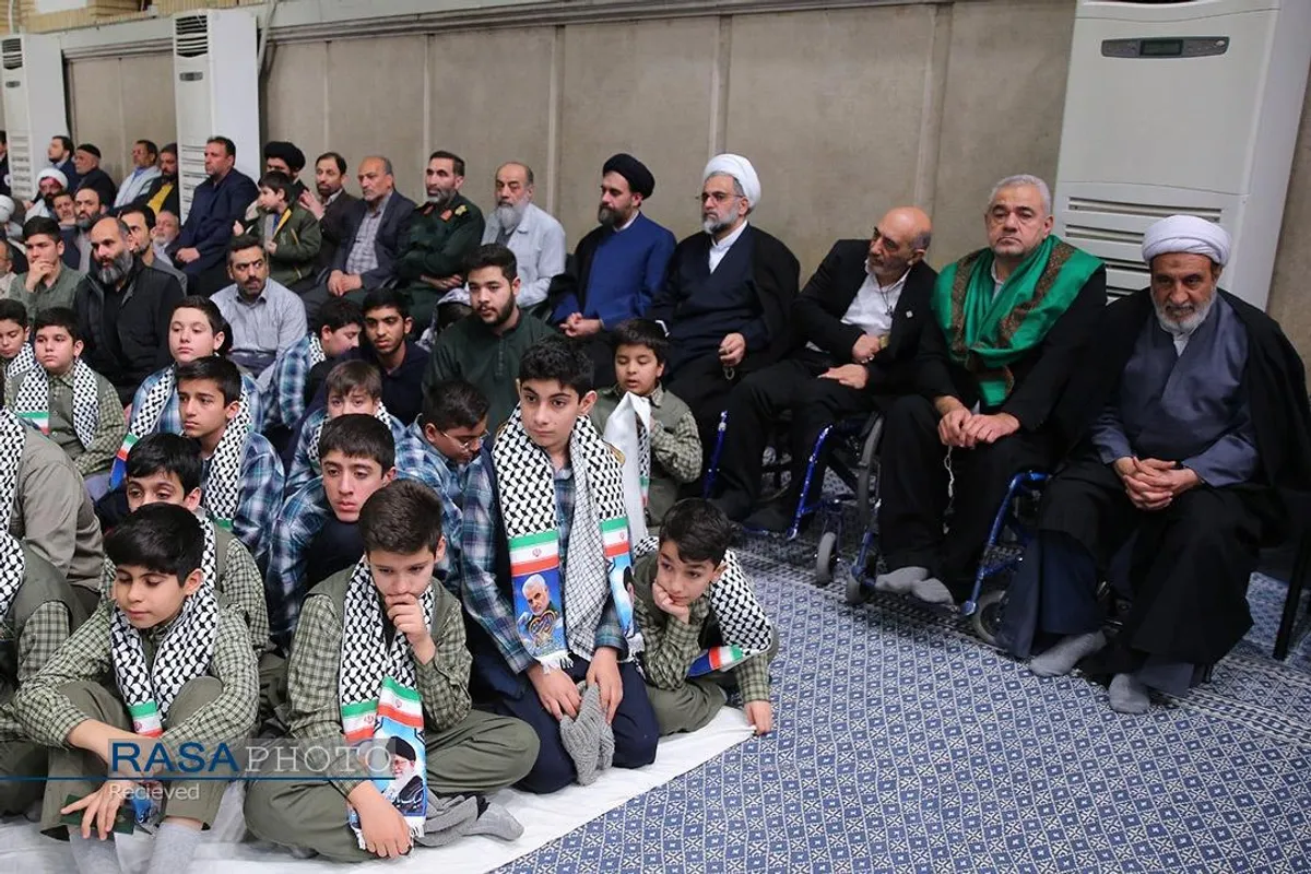 دیدار شرکت&zwnj;کنندگان در مسابقات بین&zwnj;المللی قرآن با رهبر معظم انقلاب