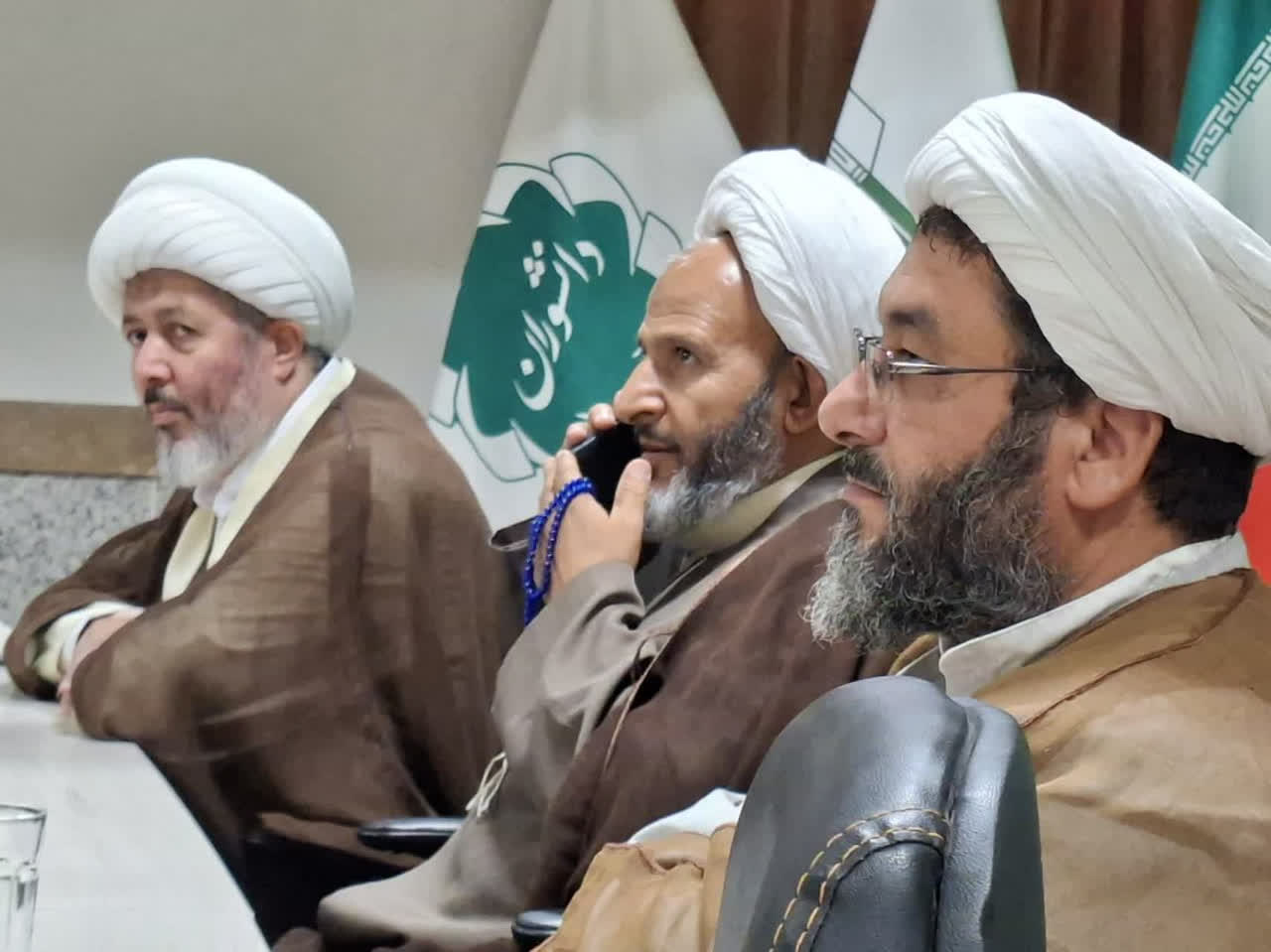 نشست علمی جمعی از اساتید دروس خارج قم و مشهد در مرکز پژوهشی دانشوران نشست علمی جمعی از اساتید دروس خارج قم و مشهد در مرکز پژوهشی دانشوران