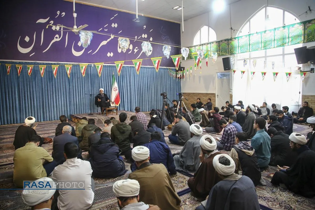 جلسه تبیینی جنگ ۱۲ روزه و حوادث تروریستی دی&zwnj;ماه ۱۴۰۴