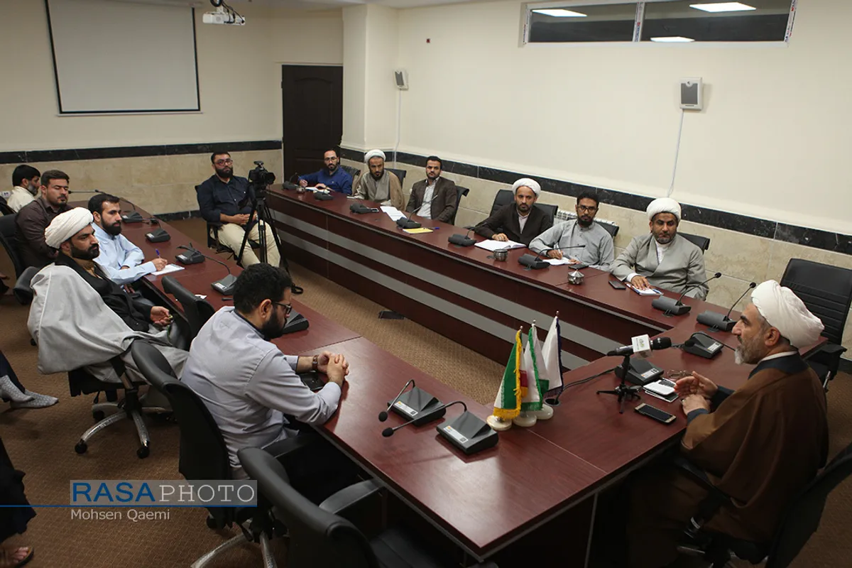درس گفتار&zwnj;های رمضانی با سخنرانی حجت الاسلام و المسلمین ارسطا با موضوع فقه اجتماعی