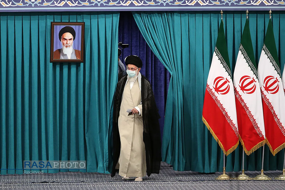 حضور مقام معظم رهبری در پای صندوق رای