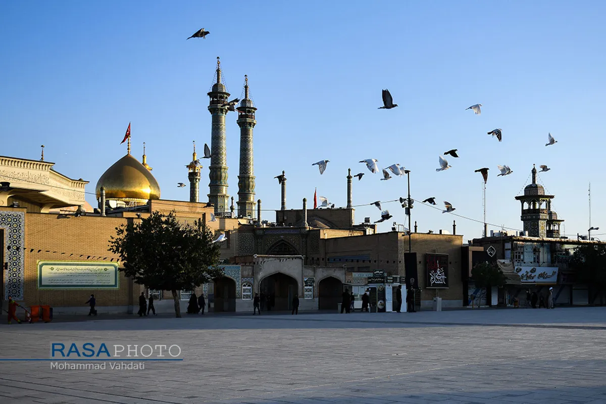 عزاداری و نماز جماعت ظهر عاشورای حسینی در حرم حضرت معصومه (س)