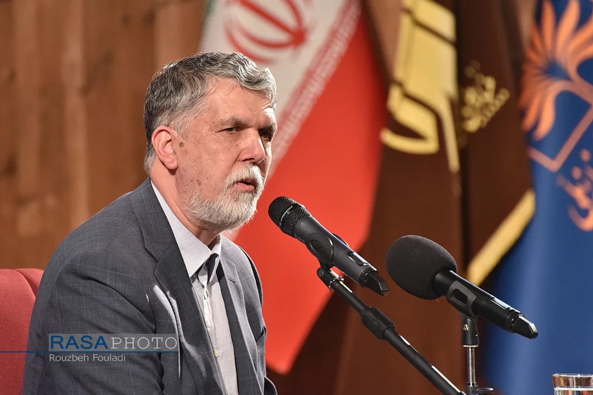 مراسم رونمایی از کتاب &laquo;سَلُونِی قَبْلَ أَن ْتَفْقِدُونِی، تحریر نهج البلاغه&raquo;