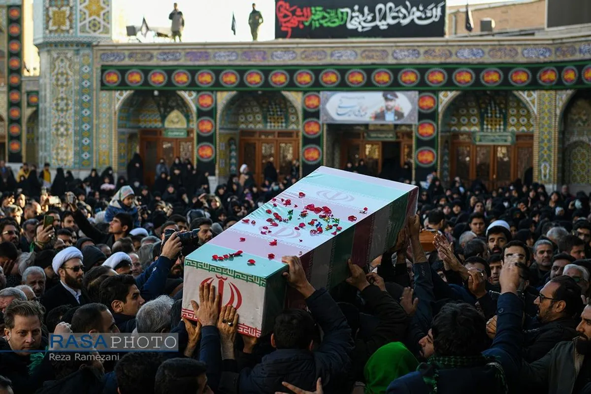 تشییع پیکر مطهر ۷ شهید گمنام دفاع مقدس در قم