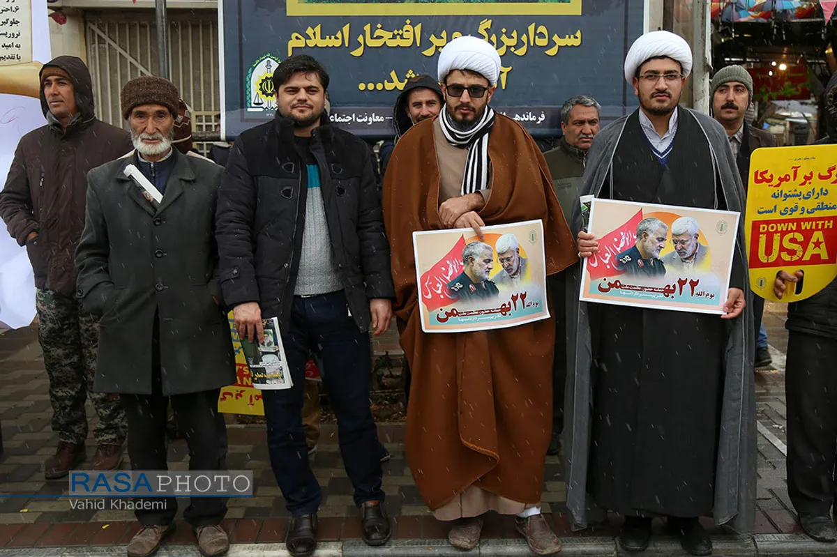 حضور سردار شهید حاج قاسم سلیمانی در راهپیمایی ۲۲ بهمن ۱۳۹۸