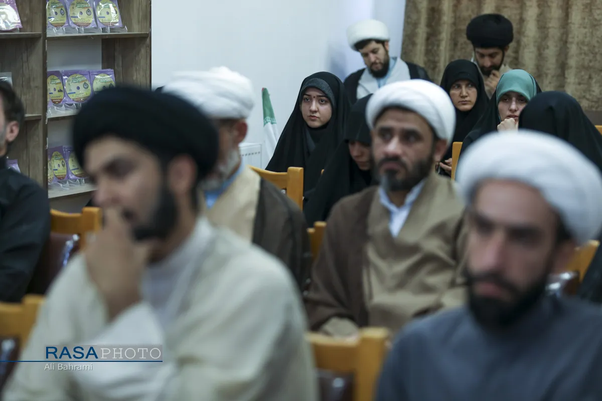 نشست بررسی اجتماعی وضعیت تعیینی و تعینی حوزه&zwnj;های علمیه و نهاد روحانیت
