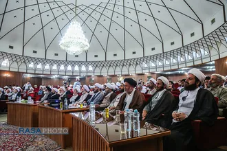 آیین رونمایی کتاب شرح نهج البلاغه متن بیانات حضرت آیت الله خامنه&zwnj;ای با سخنرانی آیت الله اعرافی مدیر حوزه علمیه