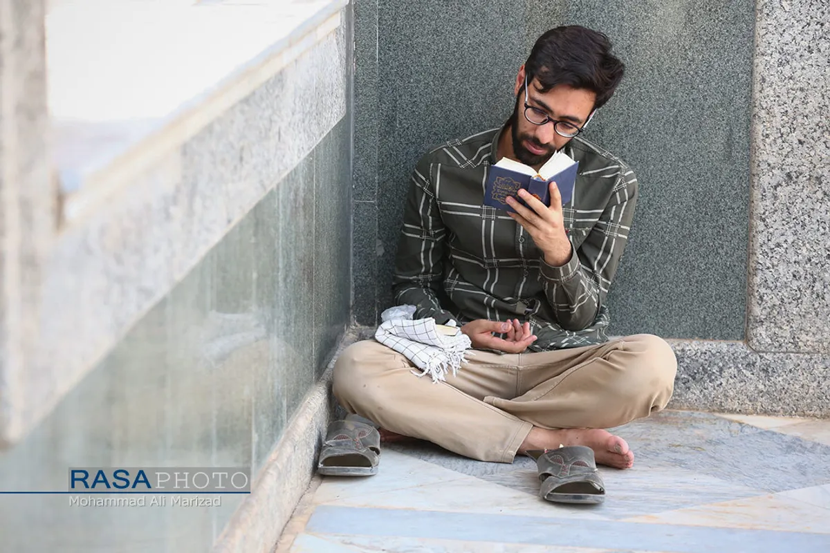مراسم دعای عرفه با رعایت بهداشت در حرم امام زاده هلال بن علی