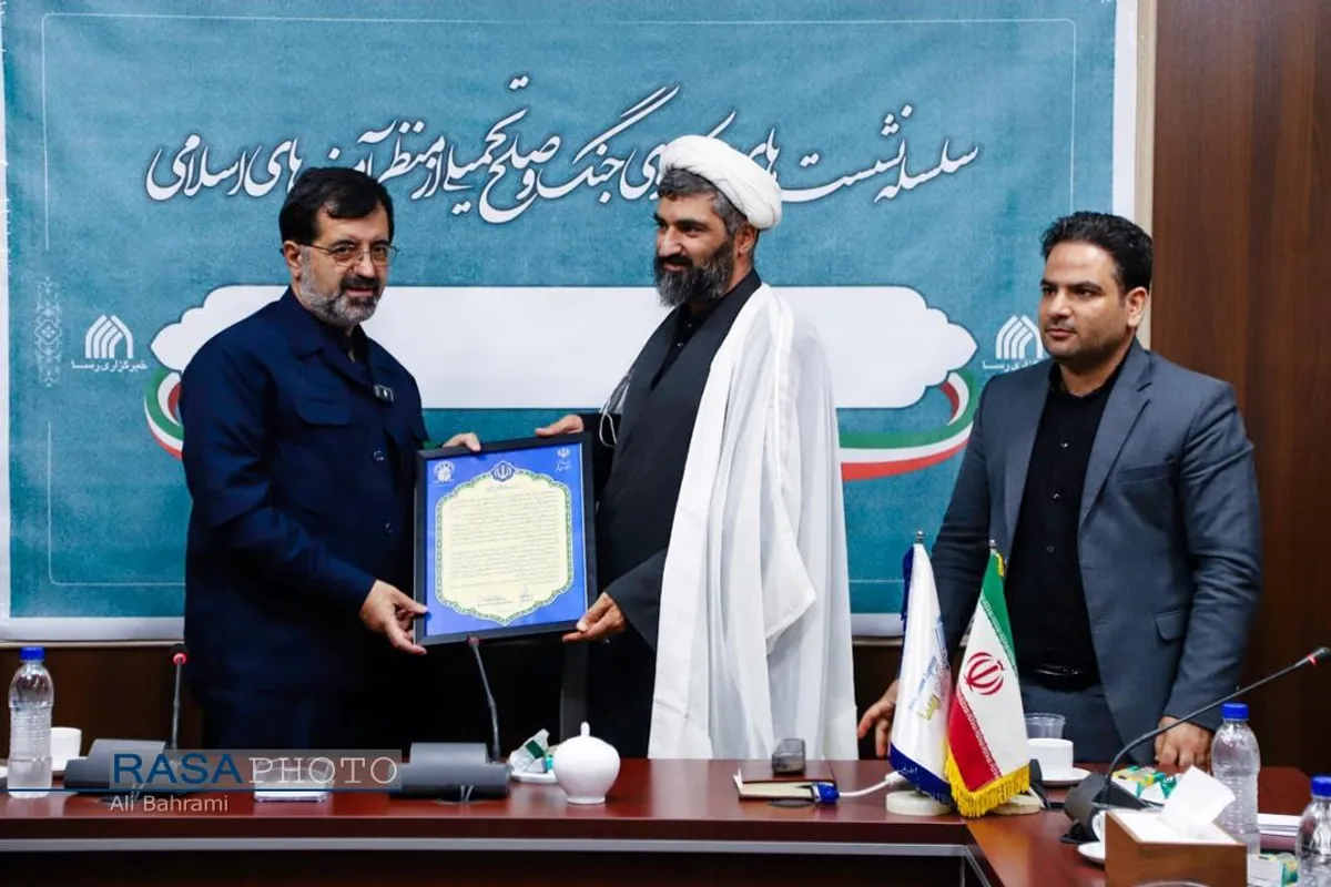 بازدید استاندار قم به&zwnj;مناسبت روز خبرنگار از خبرگزاری رسا