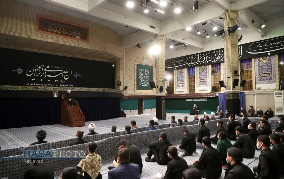 عزاداری اربعین حسینی هیئت&zwnj;های دانشجویی در حسینیه امام خمینی (ره) با حضور مقام معظم رهبری