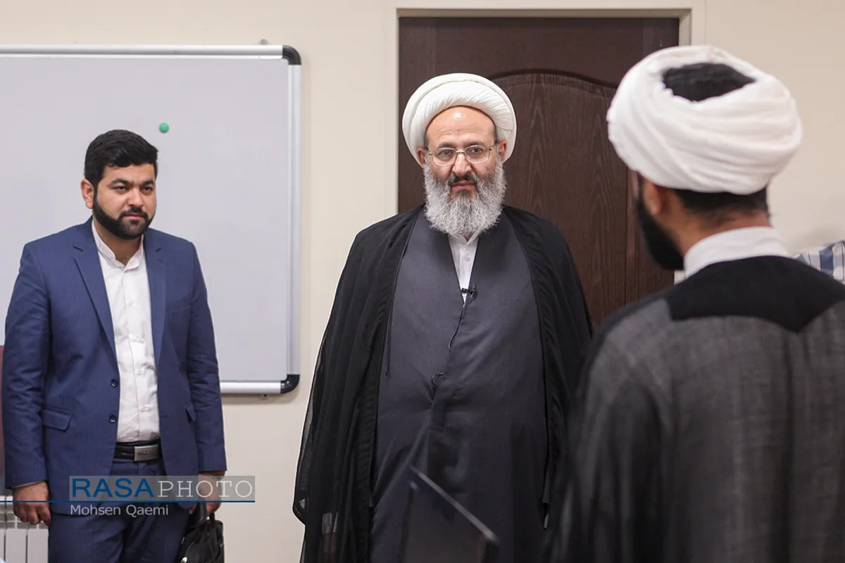بازدید آیت الله فقیهی از خبرگزاری رسا