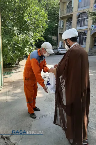 رزمایش کمک مومنانه مدرسه علمیه امیرالمومنین(ع) صحنه&lrm;