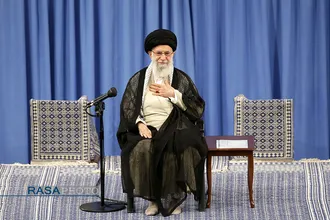 دیدار هزاران نفر از فرماندهان سپاه پاسداران انقلاب اسلامی با حضرت آیت الله خامنه ای فرمانده کل قوا