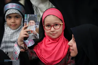 دیدار هزاران نفر از زنان و دختران با رهبر انقلاب