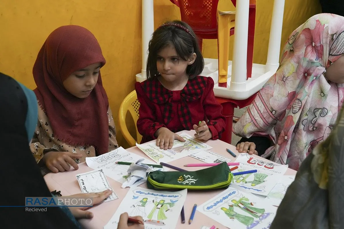 نمایشگاه &laquo;غدیر&raquo; در حرم بانوی کرامت