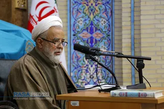 آیین رونمایی از کتاب قیام 15 خرداد؛مبدا انقلاب اسلامی&lrm;&lrm;