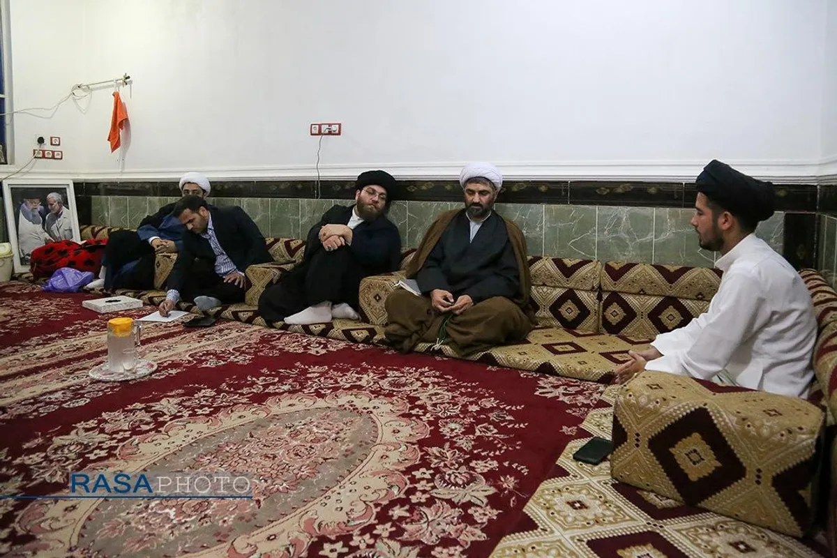 دیدار مدیرعامل خبرگزاری رسا با خانواده شهید سواری در اهواز