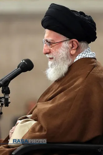 دیدار دست&zwnj;اندرکاران برگزاری کنگره ملی شهدای استان لرستان با مقام معظم رهبری