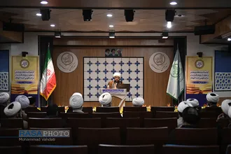 مراسم گرامیداشت هفته پژوهش و تجلیل از پژوهشگران برتر مرکز فقهی ائمه اطهار (ع)