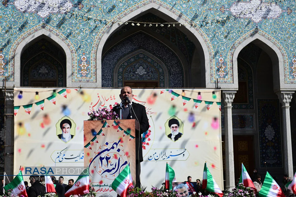 راهپیمایی باشکوه مردم قم در جشن پیروزی انقلاب