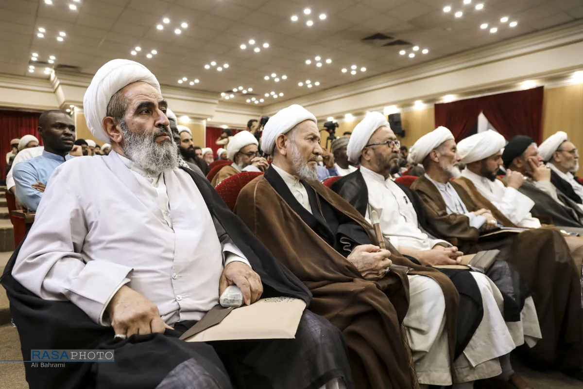 آیین رونمایی از کتاب &laquo;فقیهی از کربلا&raquo;
